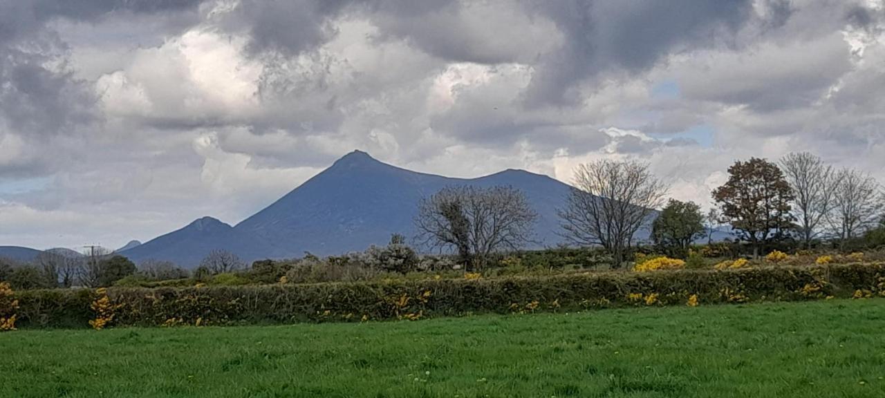 Ballykeel Farm, Mourne Mountains Ballymartin ภายนอก รูปภาพ